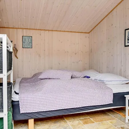Hs010-henne-hjelmevej-7 * Henne Strand