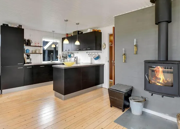 Hs010-henne-hjelmevej-7 * Henne Strand