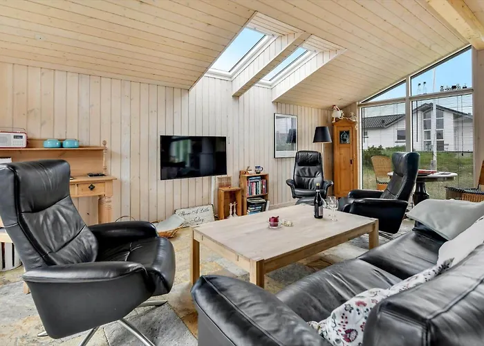 Hs010-henne-hjelmevej-7 * Henne Strand